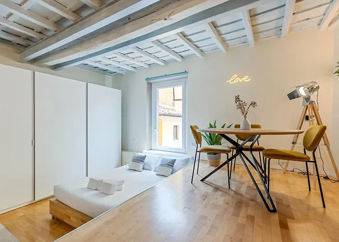Cantoni 4A - Loft At Colosseum